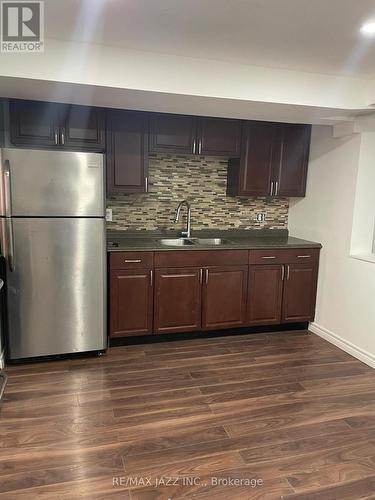 28 Fairmeadow Place, Whitby (Blue Grass Meadows), ON - Indoor Photo Showing Kitchen With Double Sink