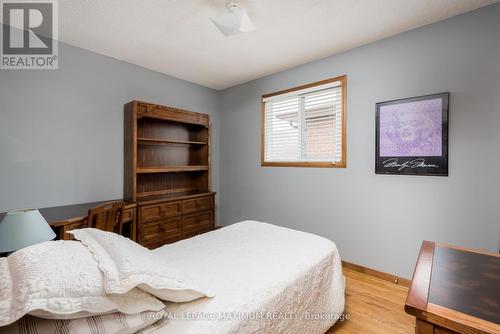 44 Flagstick Court, Toronto, ON - Indoor Photo Showing Bedroom