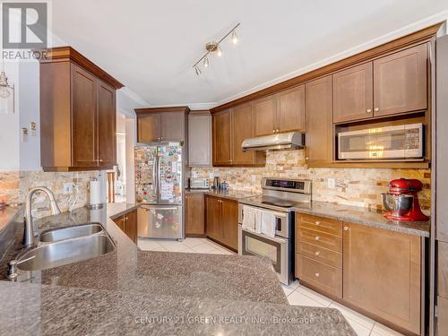 438 Harkin Place, Milton, ON - Indoor Photo Showing Kitchen With Double Sink