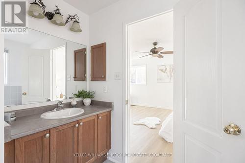 110 Puttingedge Drive, Whitby (Rolling Acres), ON - Indoor Photo Showing Bathroom