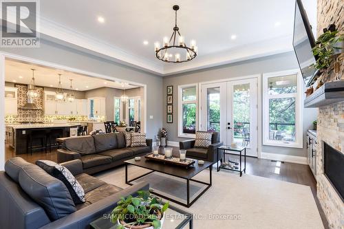 1285 Mineola Gardens, Mississauga, ON - Indoor Photo Showing Living Room With Fireplace