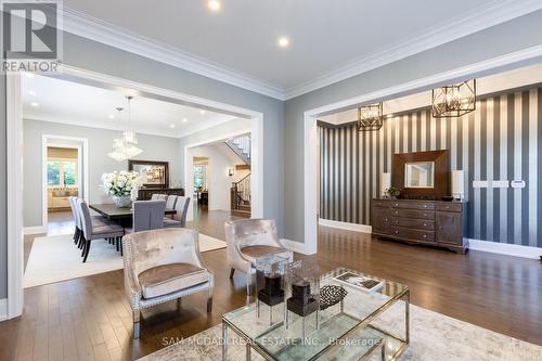 1285 Mineola Gardens, Mississauga, ON - Indoor Photo Showing Living Room