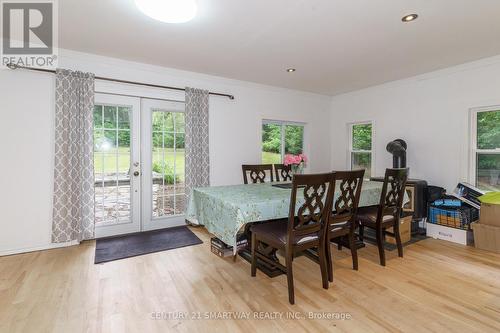 1070 Tally-Ho Winter Park Road, Lake Of Bays, ON - Indoor Photo Showing Dining Room