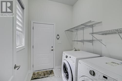 195 Beechborough Crescent, East Gwillimbury, ON - Indoor Photo Showing Laundry Room