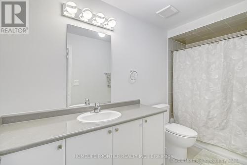 195 Beechborough Crescent, East Gwillimbury, ON - Indoor Photo Showing Bathroom