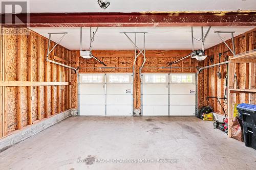 13 Dance Street, Collingwood, ON - Indoor Photo Showing Garage