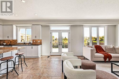 13 Dance Street, Collingwood, ON - Indoor Photo Showing Living Room