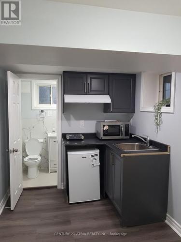 95 Prairie Drive, Toronto, ON - Indoor Photo Showing Laundry Room