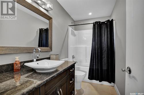 403 Patrick Rise, Saskatoon, SK - Indoor Photo Showing Bathroom