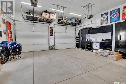 403 Patrick Rise, Saskatoon, SK - Indoor Photo Showing Garage