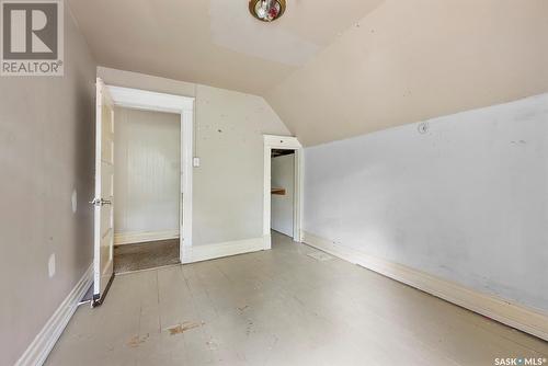 1524 Victoria Avenue, Regina, SK - Indoor Photo Showing Other Room