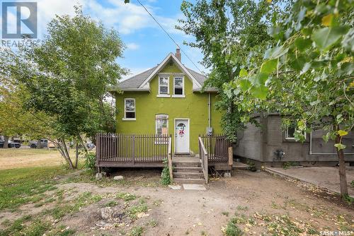 1524 Victoria Avenue, Regina, SK - Outdoor