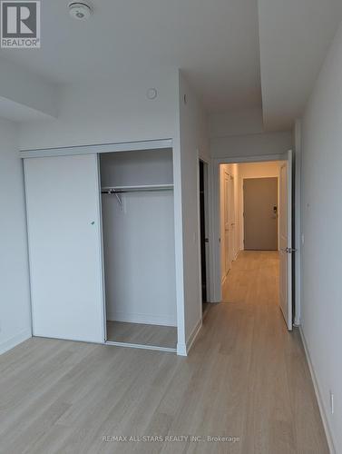 A 1504 - 30 Upper Mall Way S, Vaughan, ON - Indoor Photo Showing Other Room