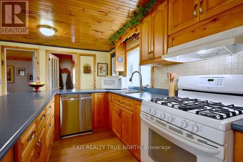 5632 Penetanguishene Road, Springwater, ON - Indoor Photo Showing Kitchen