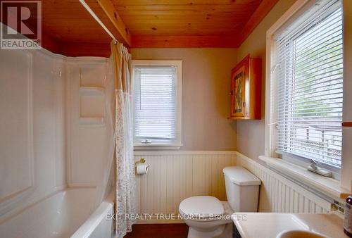 5632 Penetanguishene Road, Springwater, ON - Indoor Photo Showing Bathroom