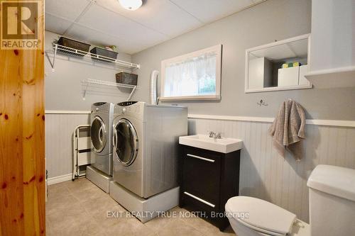 5632 Penetanguishene Road, Springwater, ON - Indoor Photo Showing Laundry Room