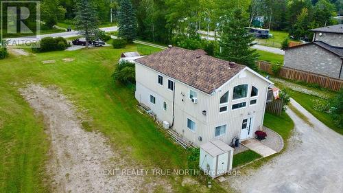 5632 Penetanguishene Road, Springwater, ON - Outdoor