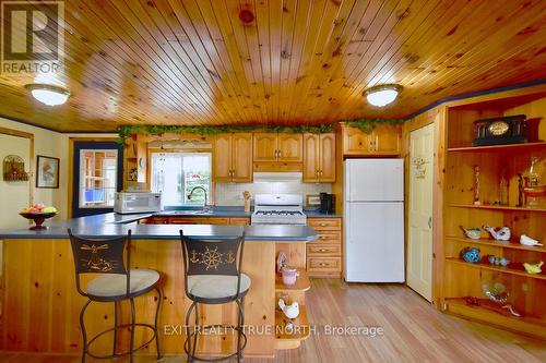 5632 Penetanguishene Road, Springwater, ON - Indoor Photo Showing Kitchen