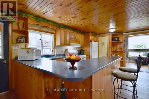 5632 Penetanguishene Road, Springwater, ON - Indoor Photo Showing Kitchen