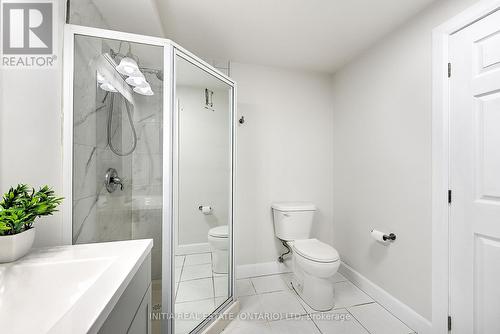 1762 Jalna Boulevard, London, ON - Indoor Photo Showing Bathroom