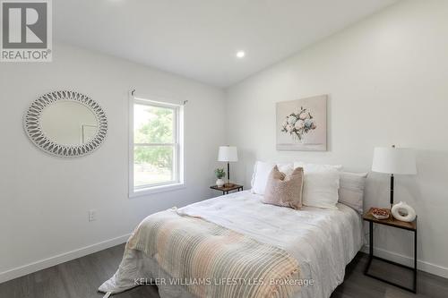 28286 Duff Line, Dutton/Dunwich (Dutton), ON - Indoor Photo Showing Bedroom