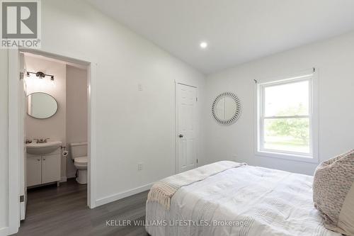 28286 Duff Line, Dutton/Dunwich (Dutton), ON - Indoor Photo Showing Bedroom