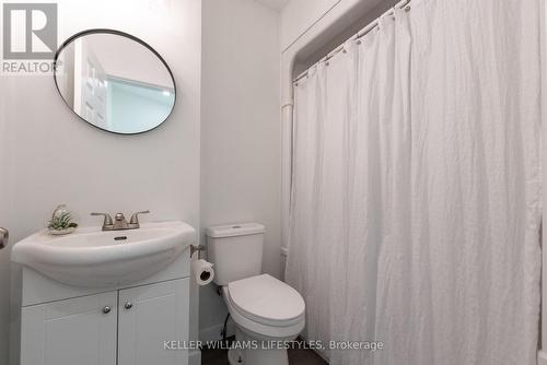 28286 Duff Line, Dutton/Dunwich (Dutton), ON - Indoor Photo Showing Bathroom