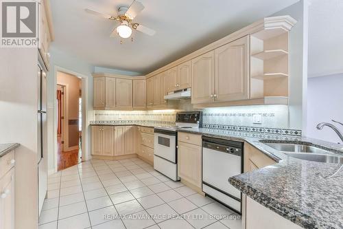 548 Rosecliffe Terrace, London, ON - Indoor Photo Showing Kitchen With Double Sink