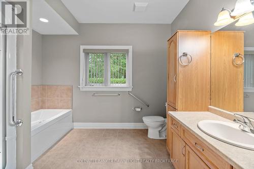 4 Conrad Drive, Bluewater, ON - Indoor Photo Showing Bathroom