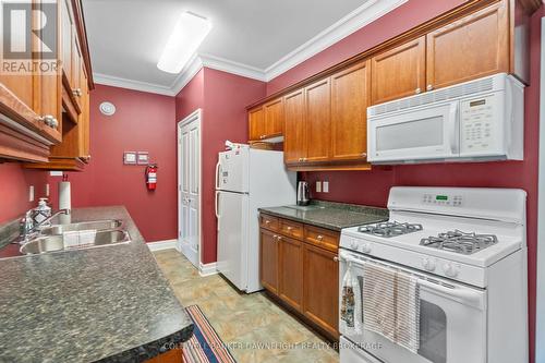 4 Conrad Drive, Bluewater, ON - Indoor Photo Showing Kitchen With Double Sink