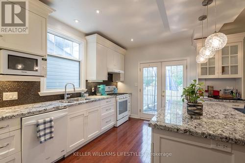 17 Thornton Avenue, London, ON - Indoor Photo Showing Kitchen With Upgraded Kitchen