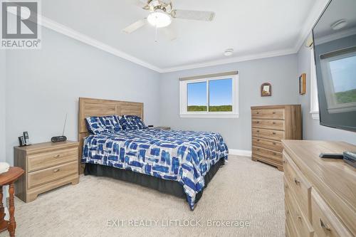 25 Edgewater Drive, Smith-Ennismore-Lakefield, ON - Indoor Photo Showing Bedroom