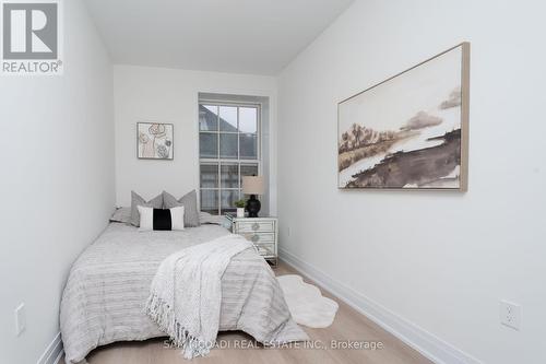 1980 Barber House Lane, Mississauga, ON - Indoor Photo Showing Bedroom