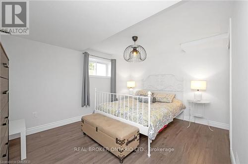 471 East 36Th Street, Hamilton, ON - Indoor Photo Showing Bedroom