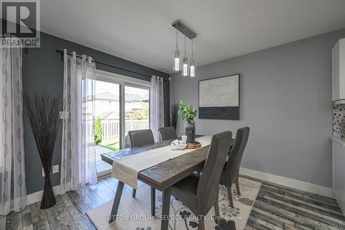 17 - 38 Elliott Trail, Thames Centre (Thorndale), ON - Indoor Photo Showing Dining Room