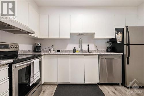 214 Viewmount Drive Unit#102, Ottawa, ON - Indoor Photo Showing Kitchen With Stainless Steel Kitchen