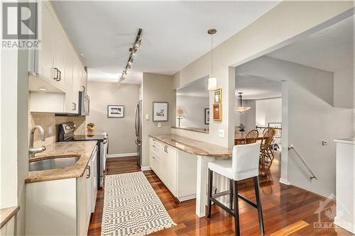 655 Richmond Road Unit#34, Ottawa, ON - Indoor Photo Showing Kitchen