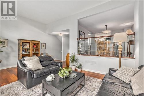 Light and airy entertainment space. - 655 Richmond Road Unit#34, Ottawa, ON - Indoor Photo Showing Living Room