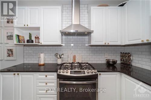 170 Lily Pond Street, Ottawa, ON - Indoor Photo Showing Kitchen With Upgraded Kitchen