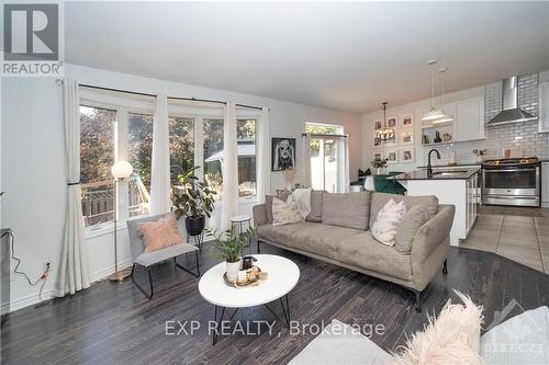 170 Lily Pond Street, Ottawa, ON - Indoor Photo Showing Living Room