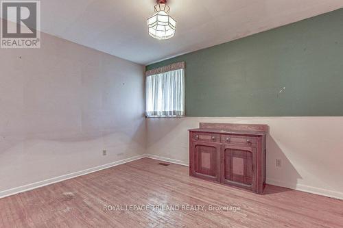 111 Friars Way, London, ON - Indoor Photo Showing Other Room