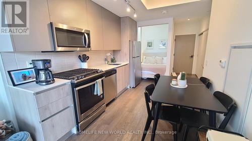 713 - 2A Church Street, Toronto, ON - Indoor Photo Showing Kitchen