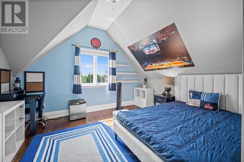 10 Rockingham Drive, Toronto, ON - Indoor Photo Showing Bedroom