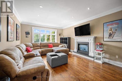 10 Rockingham Drive, Toronto, ON - Indoor Photo Showing Living Room With Fireplace