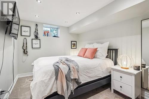 5129 Mount Nemo Crescent, Burlington, ON - Indoor Photo Showing Bedroom