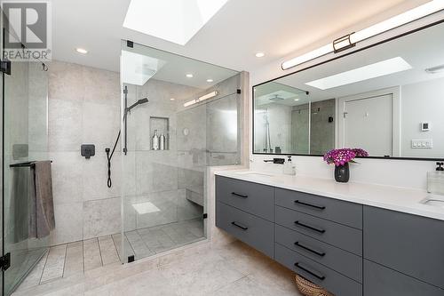 6070 Marine Drive, West Vancouver, BC - Indoor Photo Showing Bathroom