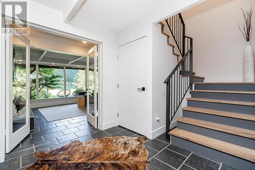 6070 Marine Drive, West Vancouver, BC - Indoor Photo Showing Other Room