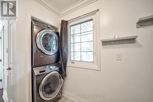 55 Sir Lancelot Drive, Markham, ON - Indoor Photo Showing Laundry Room