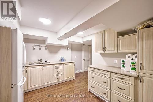 55 Sir Lancelot Drive, Markham, ON - Indoor Photo Showing Kitchen