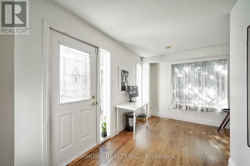 55 Sir Lancelot Drive, Markham, ON - Indoor Photo Showing Other Room